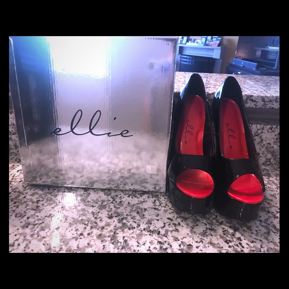 Sexy Ellie shoes brand new size 8